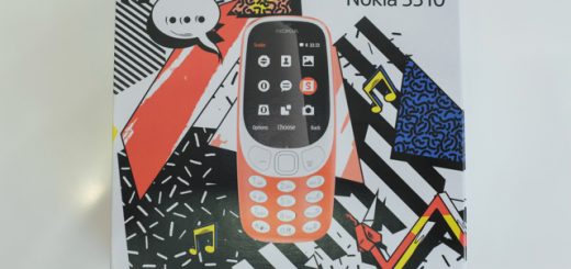 Hộp của Nokia 3310 mang thiết kế tươi trẻ với những họa tiết tinh nghịch