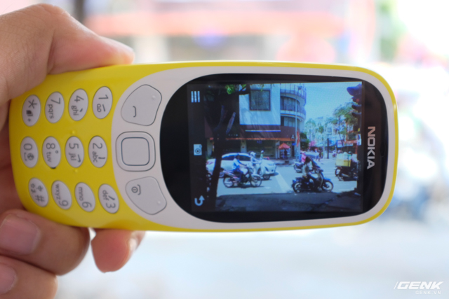  Đi kèm Nokia 3310 là camera 2MP, không hỗ trợ lấy nét tự động. Đương nhiên, chất lượng mà nó đem lại chỉ mang tính chất chống mù 