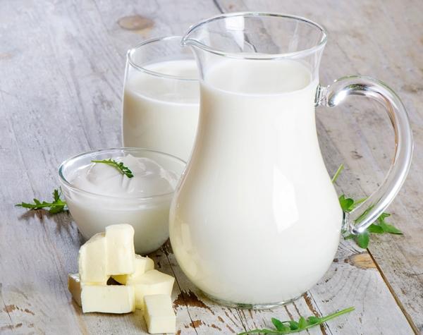 Chọn sữa cho bé trên 1 tuổi tăng cân khỏe mạnh